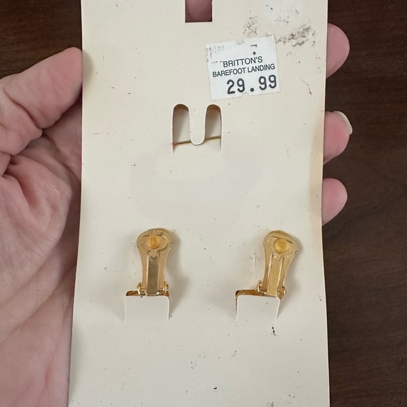 Vintage Starfish GoldTone clip earrings and brooch set - Picture 3 of 3